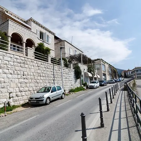 & Ivela Apartment